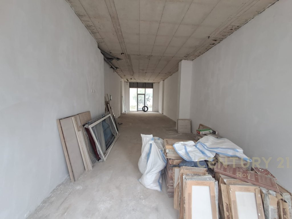 Commercial Space For Sale in Neighborhood No.18, Durrës – €170,000 | 100 m²