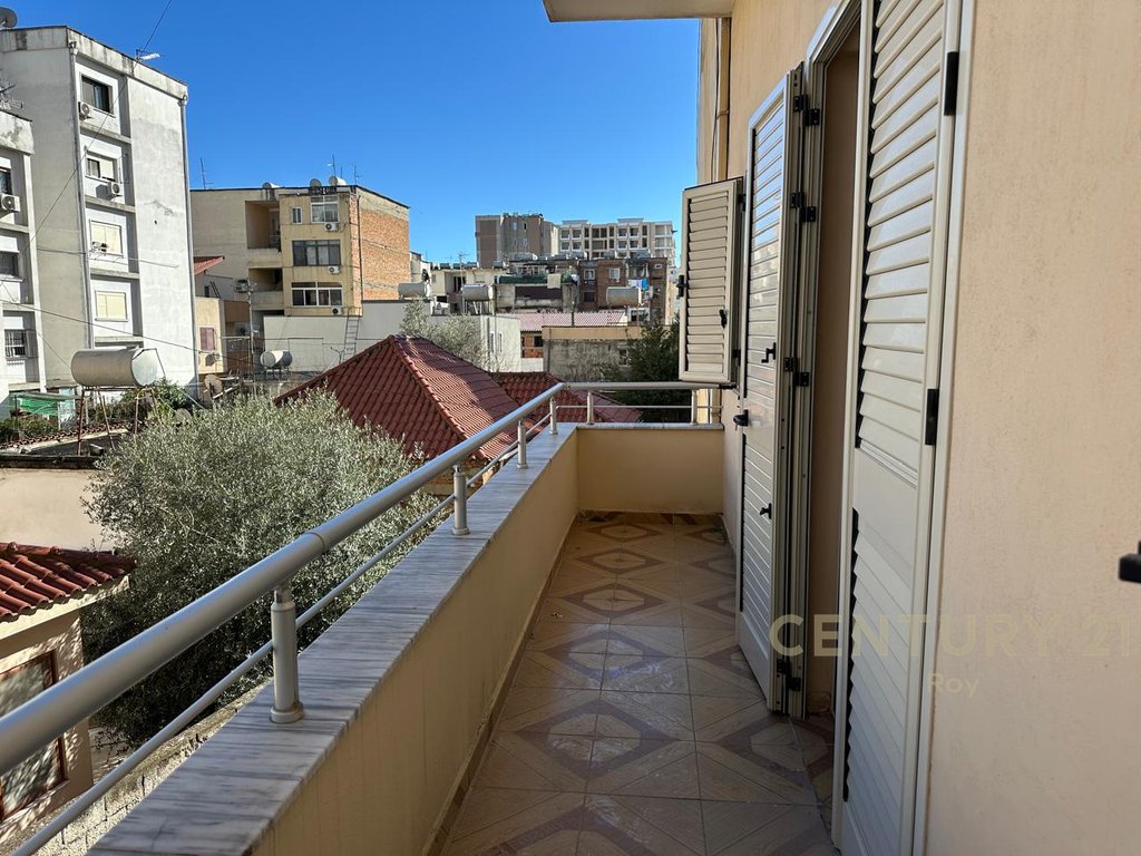 Apartment 2+1 + Garage 20 m² for Sale in Durrës