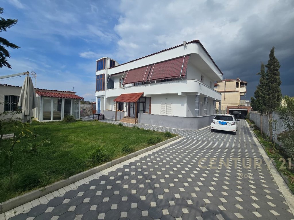 PROPERTY FOR SALE WITH 2 BUILDING PLOTS IN SPITALLE, DURRES!!!