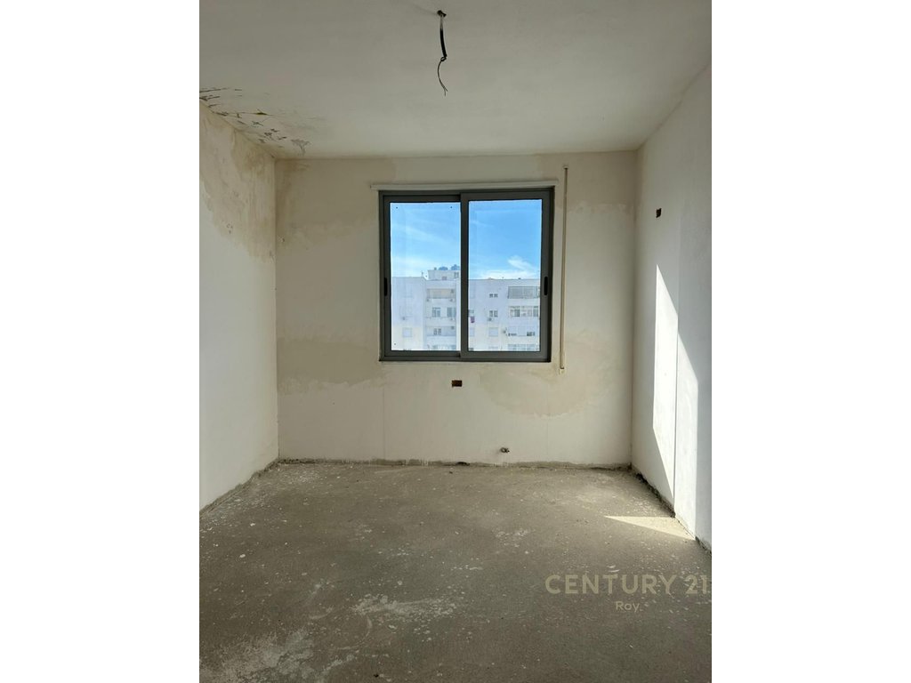 Apartment 2+1+2 for sale in Durrës - €141,000 | 117.5 m²