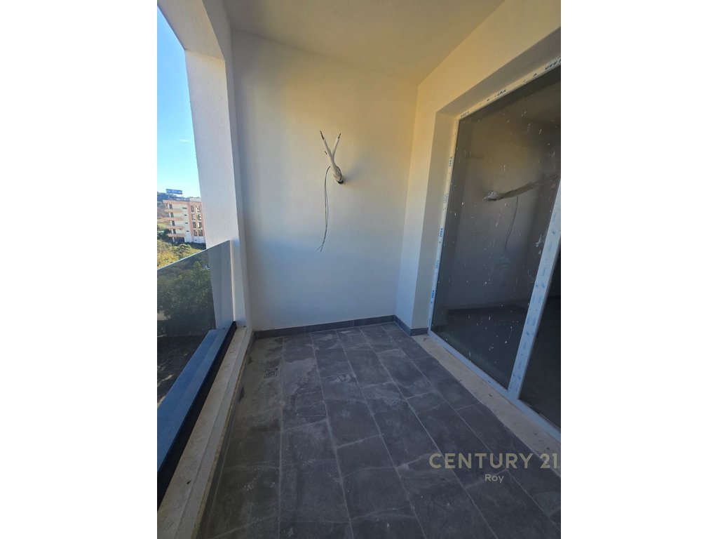 APARTMENT 1+1+PARKING SPACE FOR SALE, NEAR PREMIUM HOTEL IN GOLEM !!!