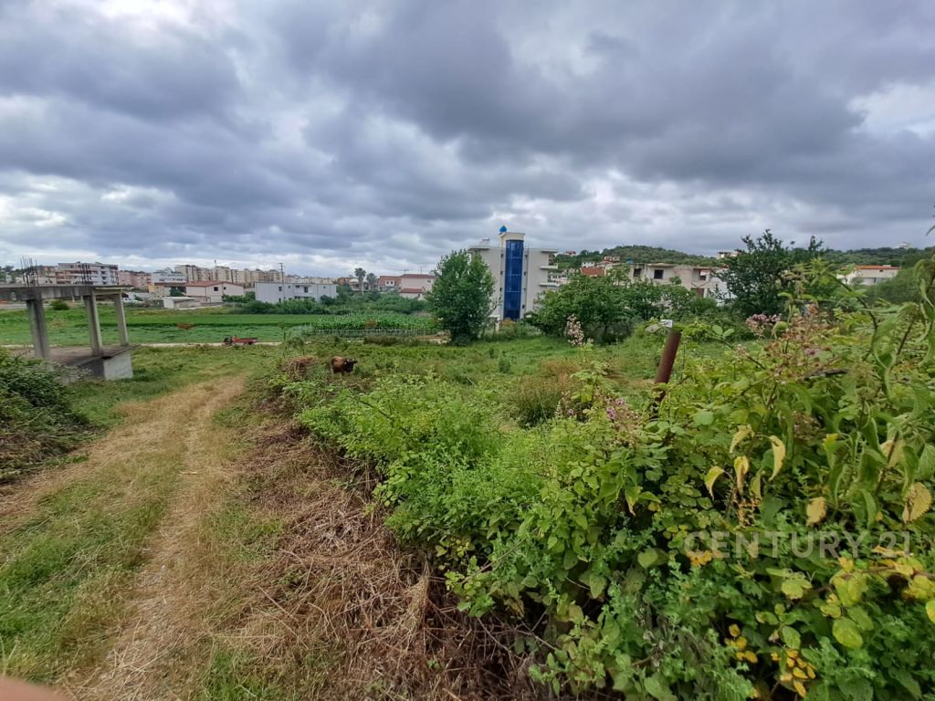 LAND FOR BUILDING FOR SALE IN GOLEM!!