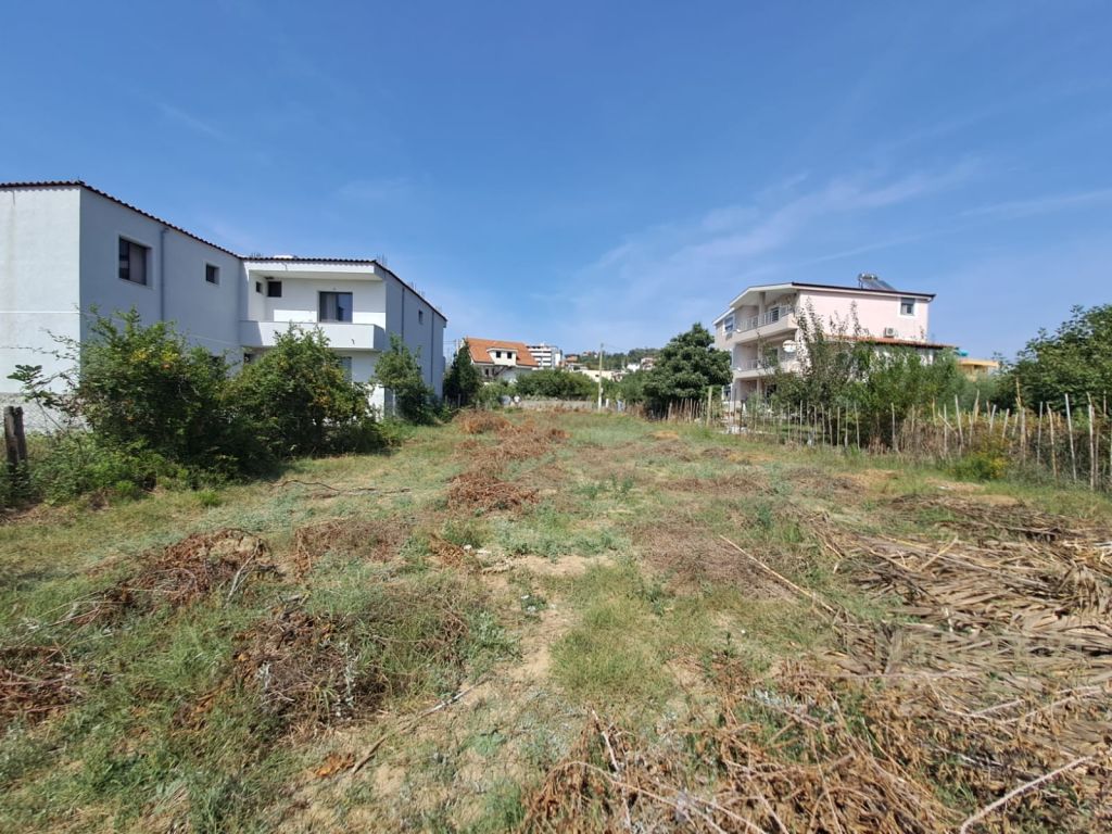 740m2 LAND FOR SALE IN GOLEM!!