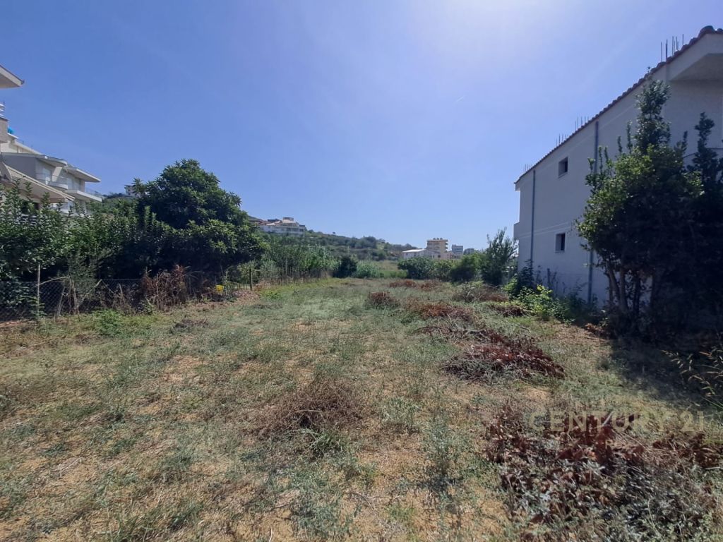 740m2 LAND FOR SALE IN GOLEM!!