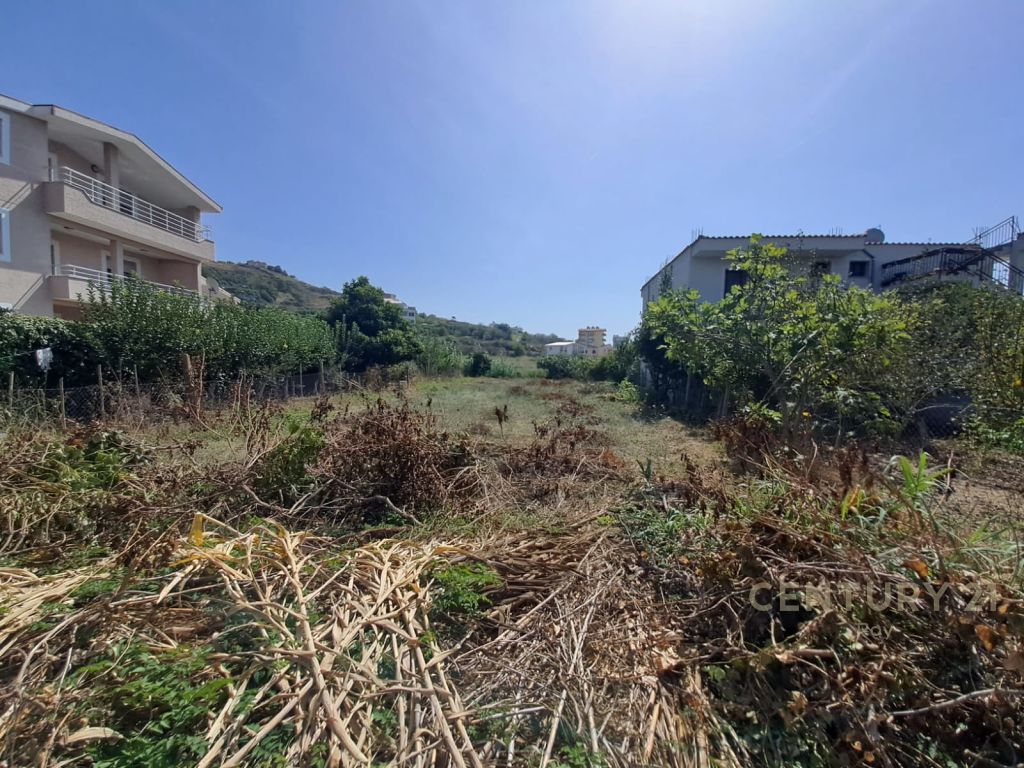 740m2 LAND FOR SALE IN GOLEM!!
