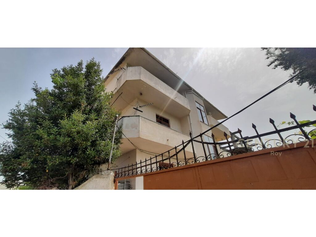 3 FLOOR VILLA FOR SALE IN SHKALLNUR!!!!