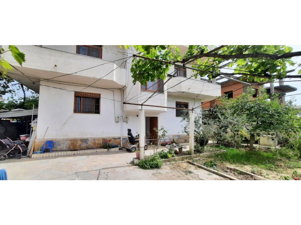 3 FLOOR VILLA FOR SALE IN SHKALLNUR!!!!
