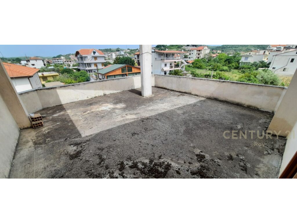 3 FLOOR VILLA FOR SALE IN SHKALLNUR!!!!