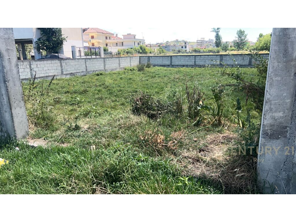 Land for sale on the beach above the highway, Durrës - €50,000 400 m²