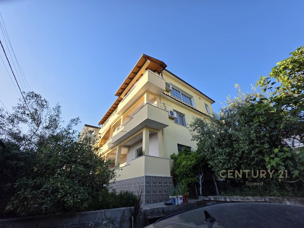 THREE-STOREY VILLA FOR SALE NEAR PRIEST'S HILL!!