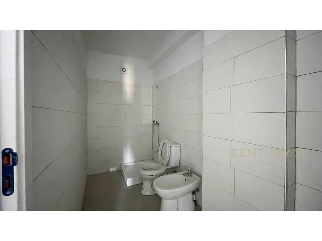 Apartment 3+1+2 on 5 Maji Street for Rent.