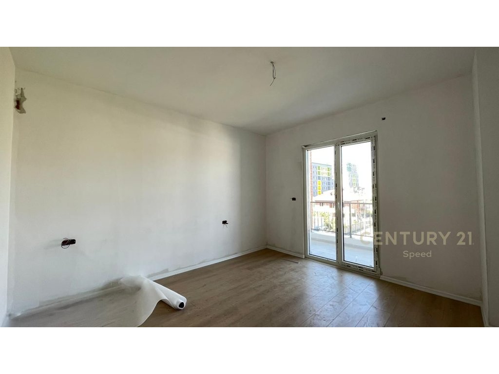 Apartment 2+1 for sale in the Paskuqan area!