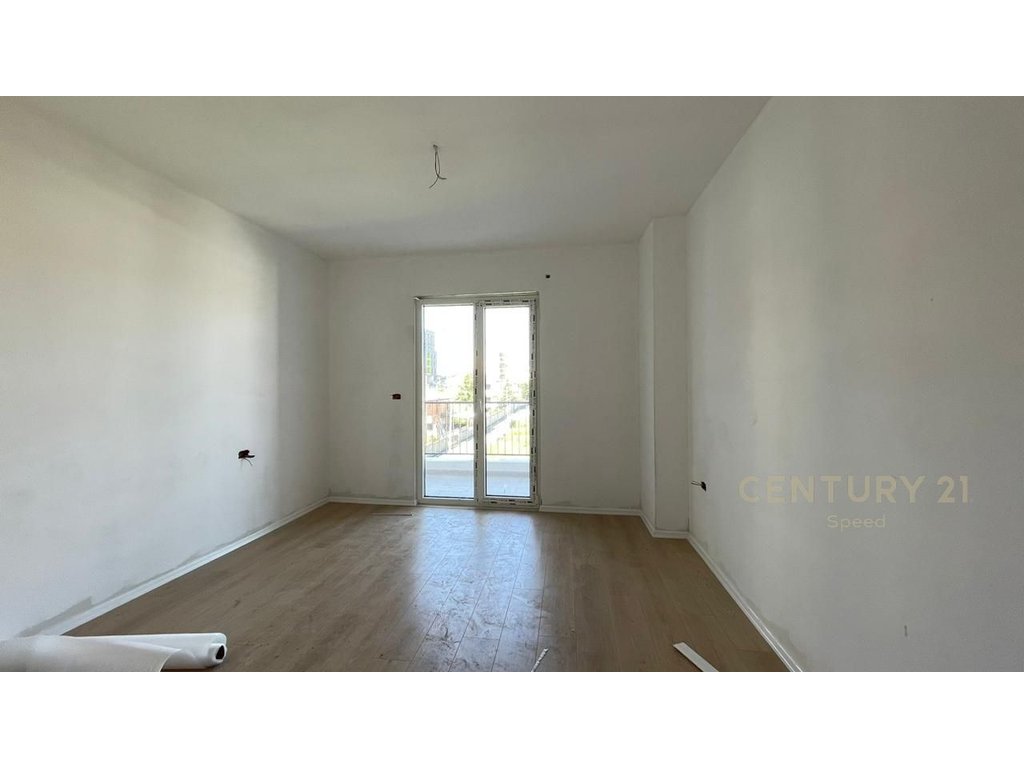 Apartment 2+1 for sale in the Paskuqan area!