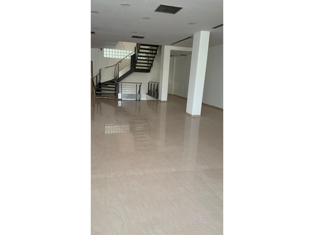 COMMERCIAL PREMISES FOR SALE IN THE CENTER OF THE CITY OF FIER!