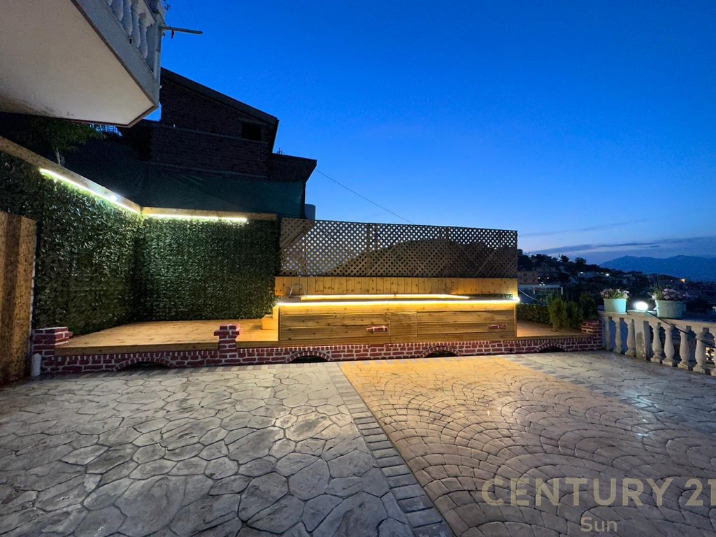 VILLA FOR SALE AT THE ENTRANCE TO SARANDA!