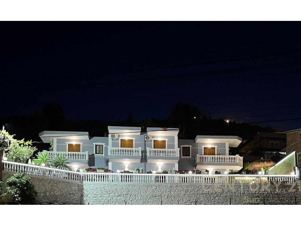 VILLA FOR SALE AT THE ENTRANCE TO SARANDA!