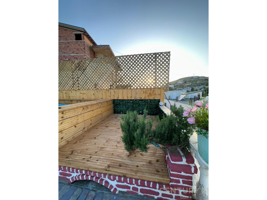 VILLA FOR SALE AT THE ENTRANCE TO SARANDA!