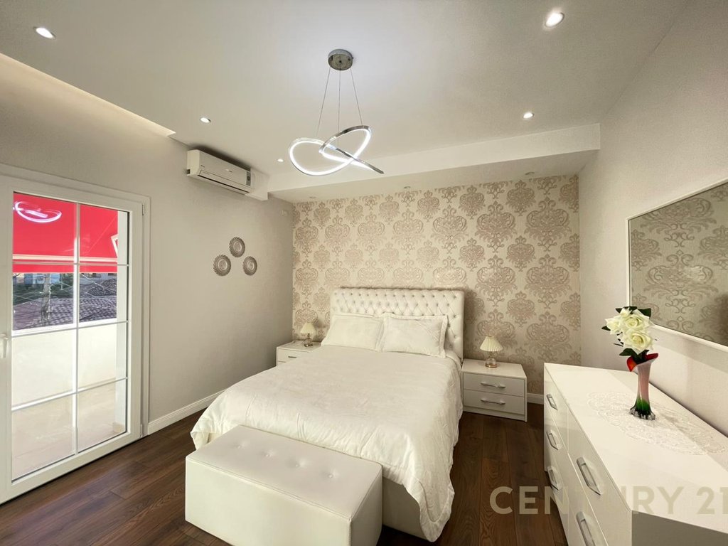 2+1 APARTMENT FOR RENT ON DURRES STREET!