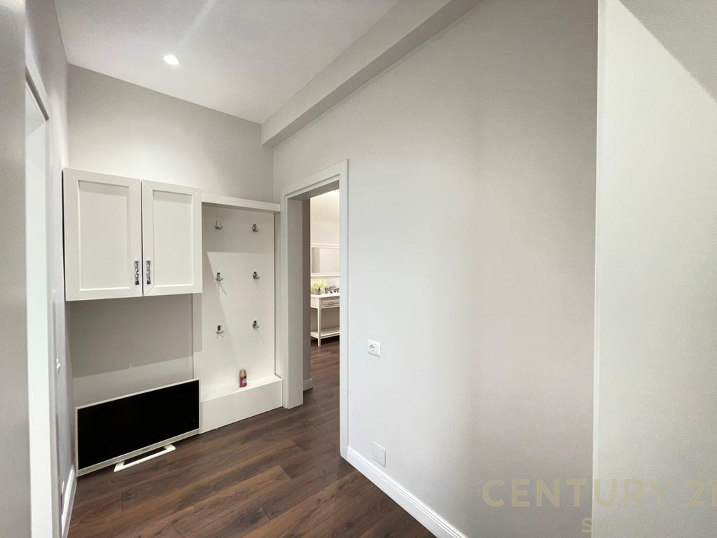 2+1 APARTMENT FOR RENT ON DURRES STREET!