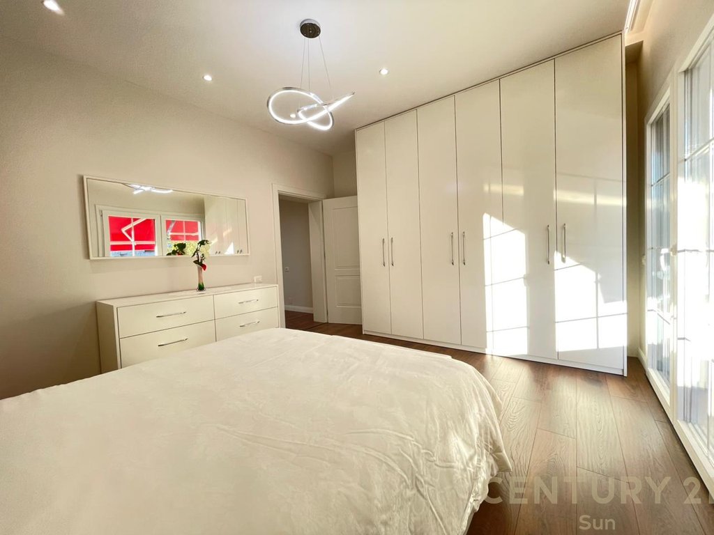 2+1 APARTMENT FOR RENT ON DURRES STREET!
