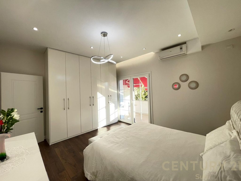 2+1 APARTMENT FOR RENT ON DURRES STREET!