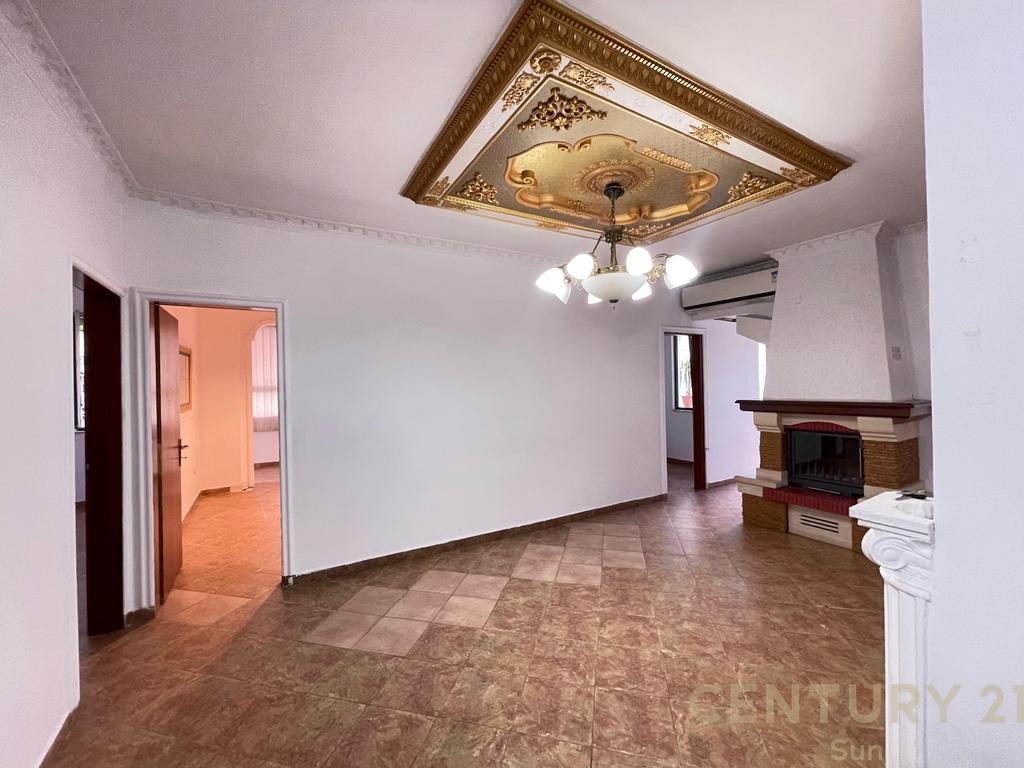 APARTMENT 5+2+2 FOR RENT NEAR THE OLD EXHIBITION CENTER!