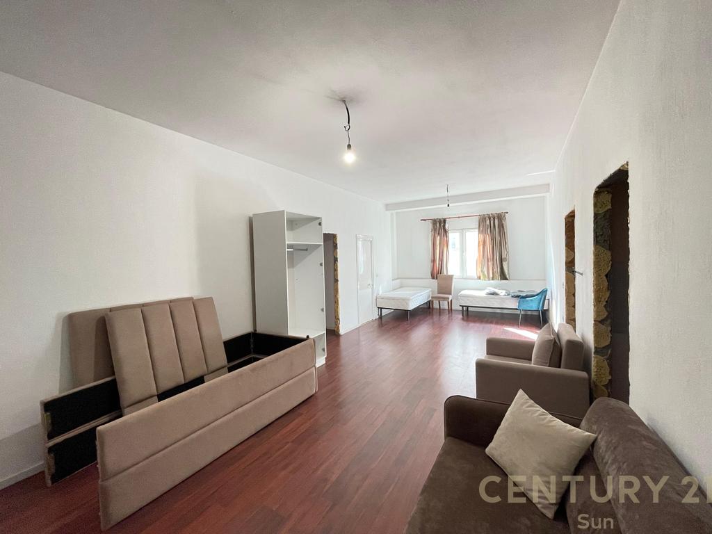 VILLA FOR RENT NEAR THE 21 DECEMBER AREA.