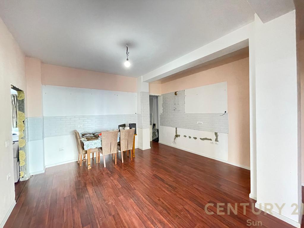 VILLA FOR RENT NEAR THE 21 DECEMBER AREA.