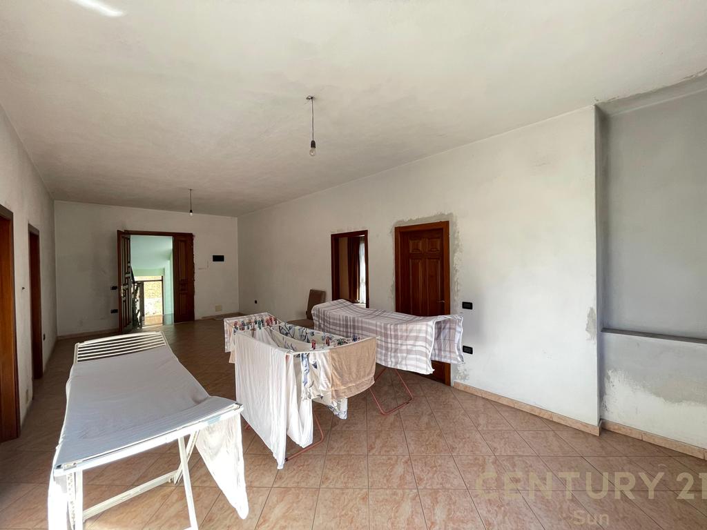VILLA FOR RENT NEAR THE 21 DECEMBER AREA.
