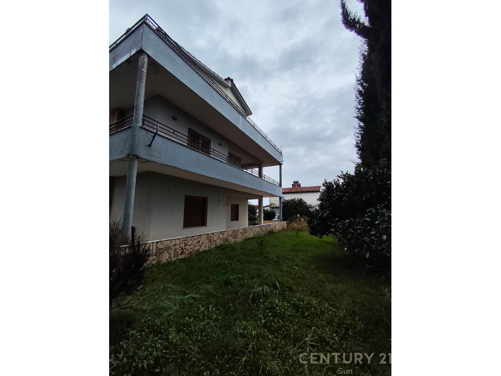 Villa For Sale in Hamallaj Durrës