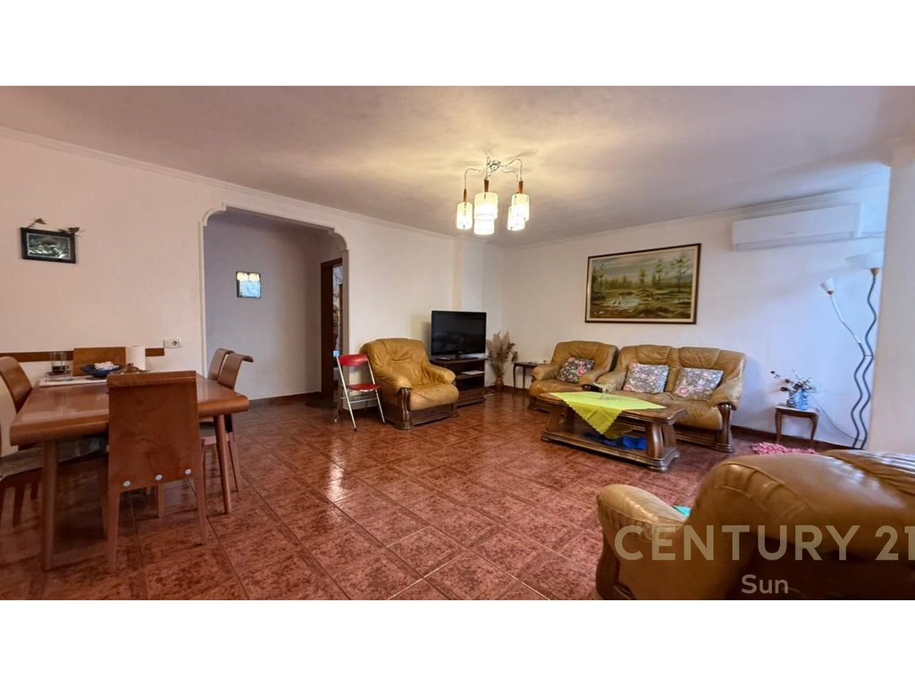 NEW BUILDING, SELLING 2+1 APARTMENT!