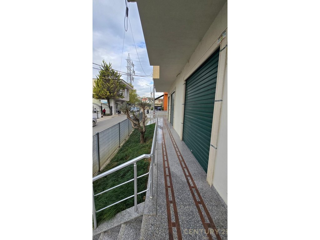 THREE-STORY BUILDING FOR RENT IN PASKUQAN.