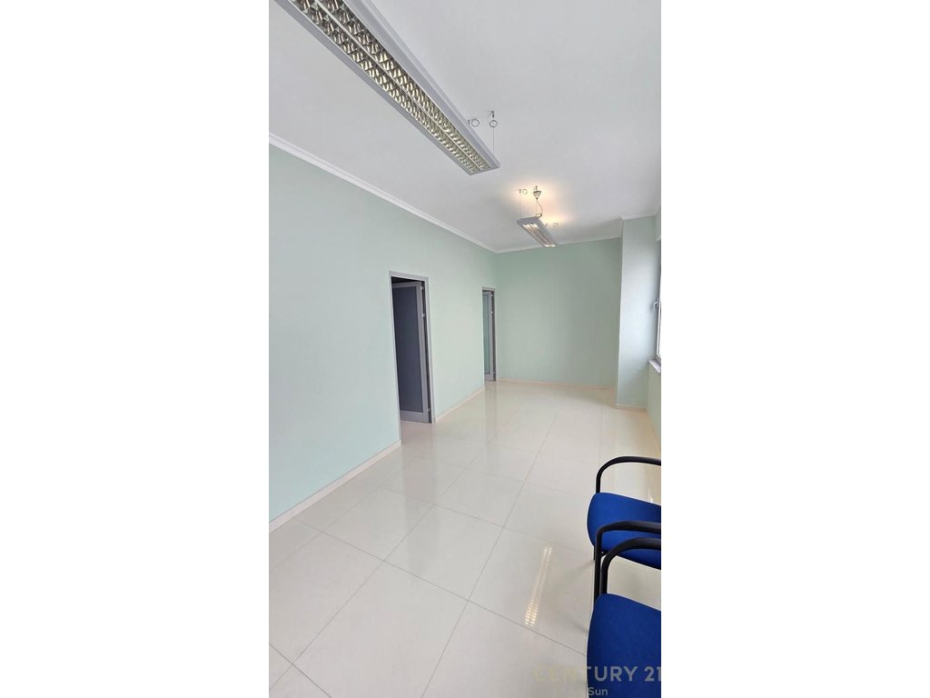THREE-STORY BUILDING FOR RENT IN PASKUQAN.
