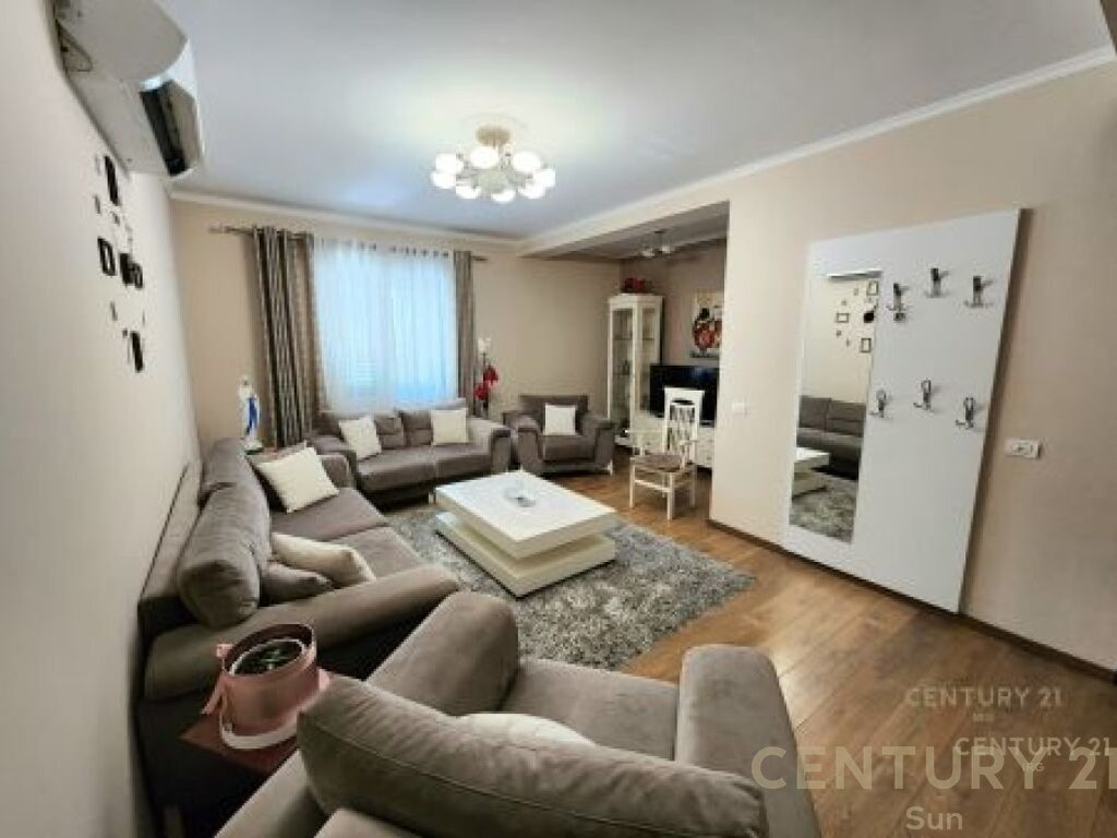 APARTAMENT 3+1+2 PER QIRA TE ZOGU I ZI.