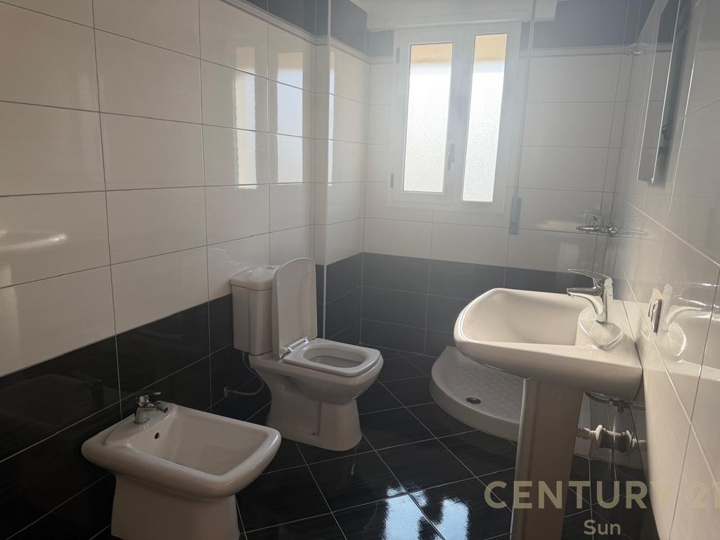 2+1+2 APARTMENT FOR RENT IN VLORE