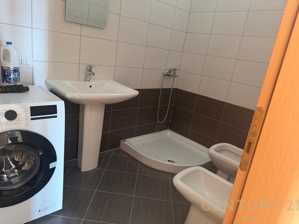 2+1+2 APARTMENT FOR RENT IN VLORE