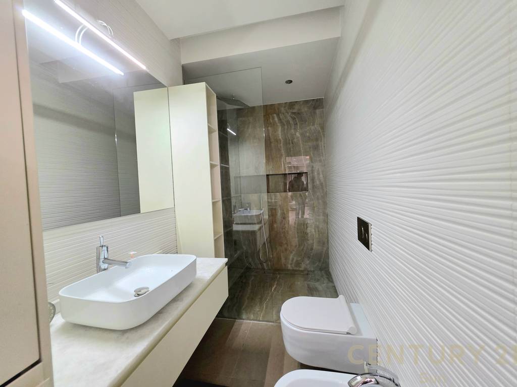 APARTMENT 2+1+2 FOR RENT NEAR THE ARTIFICIAL LAKE