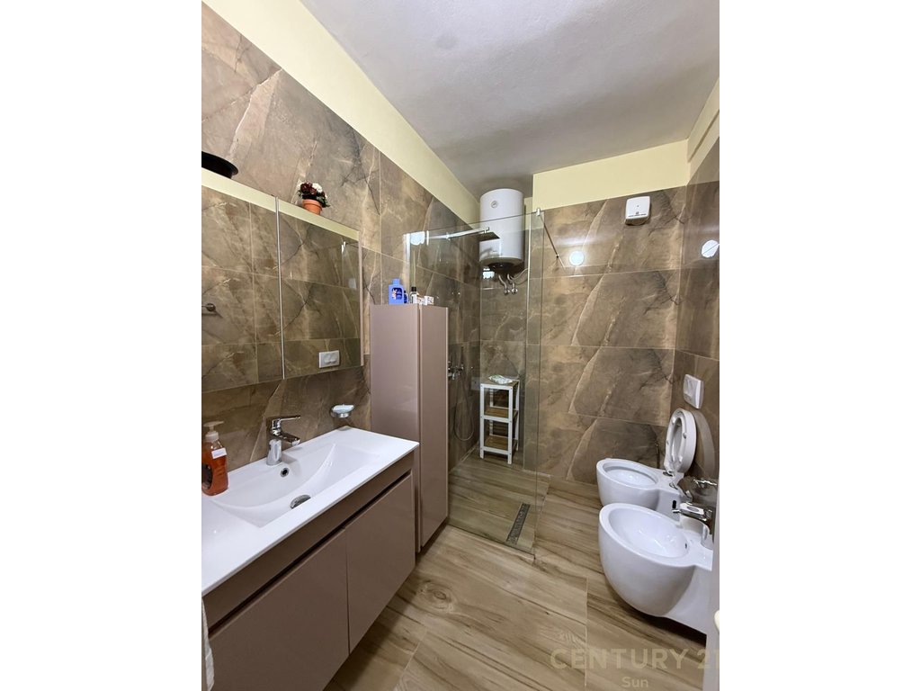 APARTMENT FOR RENT 2+1+2 + 2 BALCONIES NEAR THE OLD LAST STATION OF NEW TIRANA!