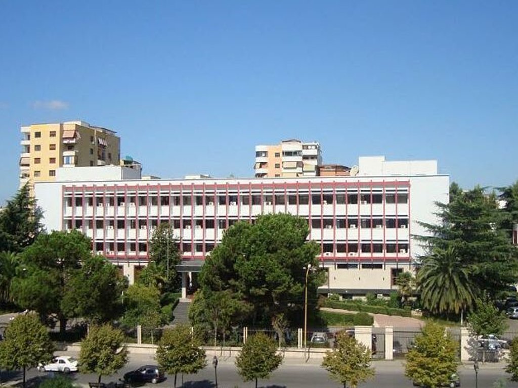 OCCASION!! BLVD. "BAJRAM CURRI", LAND FOR SALE + 2 SERVICE UNITS!