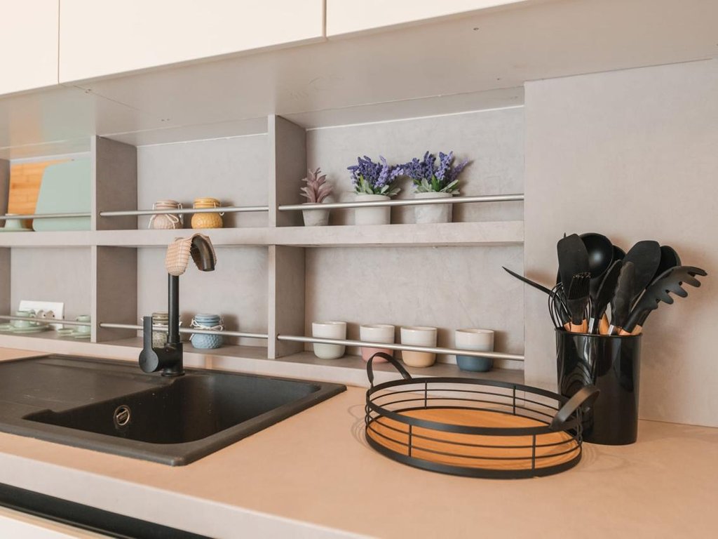 Shallvaret! Premium Apartment for Rent – Contemporary Style | Joni Peçi Store!