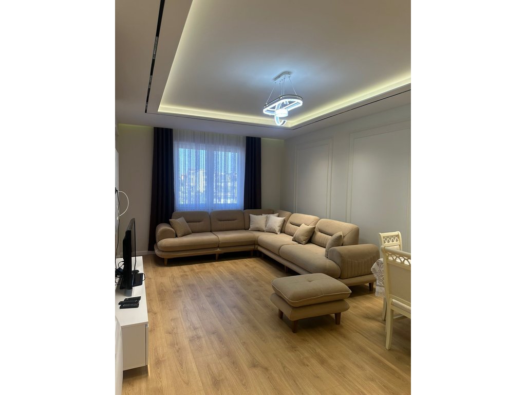 Apartament i ri i mobiluar me qira në Paskuqan + Post parkimi