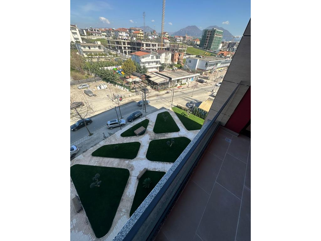 Apartament i ri i mobiluar me qira në Paskuqan + Post parkimi