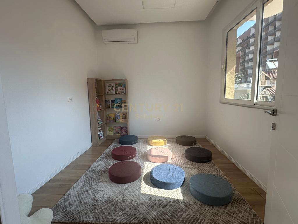 WE ARE RENTING VILLAS AT THE DINAMO COMPLEX!