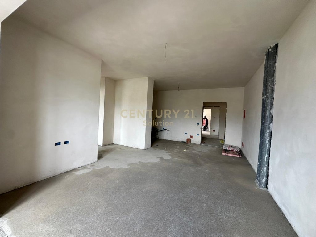 FOR SALE 2+1 APARTMENT IN PASKUQAN!