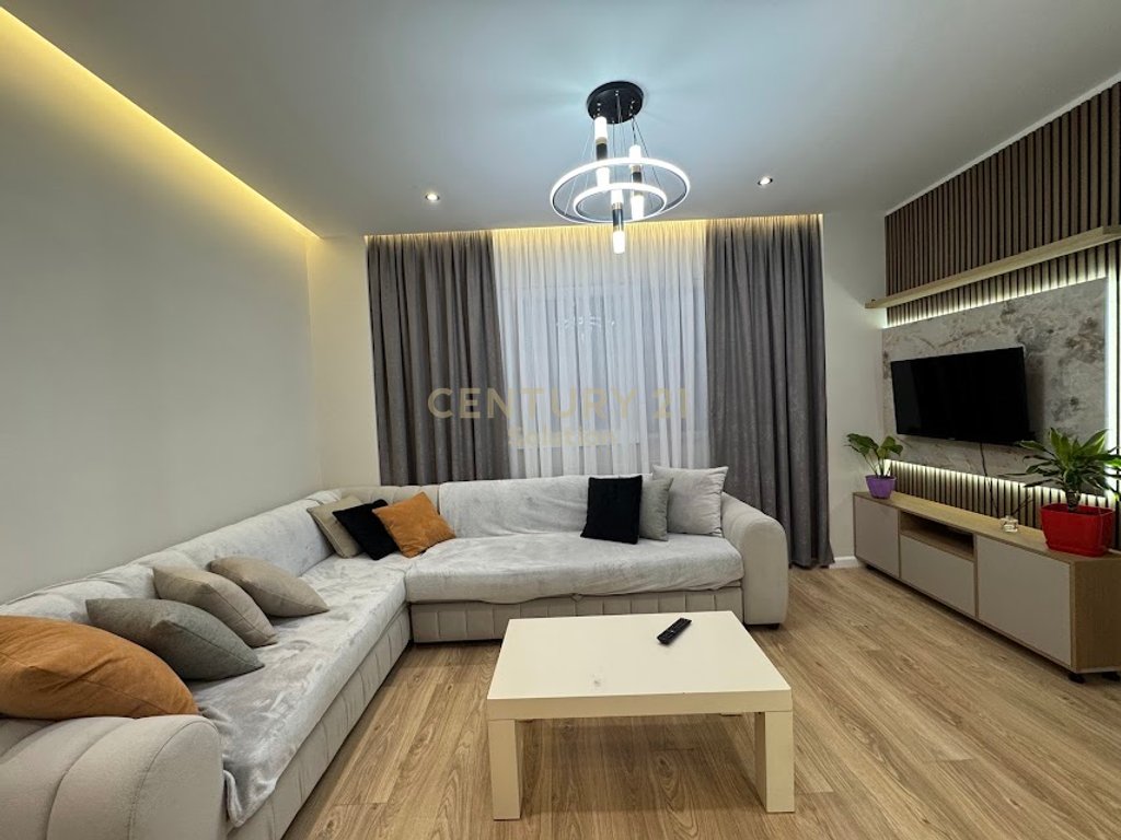 FOR RENT 2+1 APARTMENT NEAR ELEONORA!