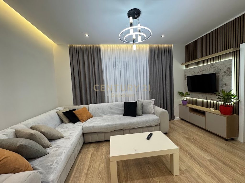 FOR RENT 2+1 APARTMENT NEAR ELEONORA!