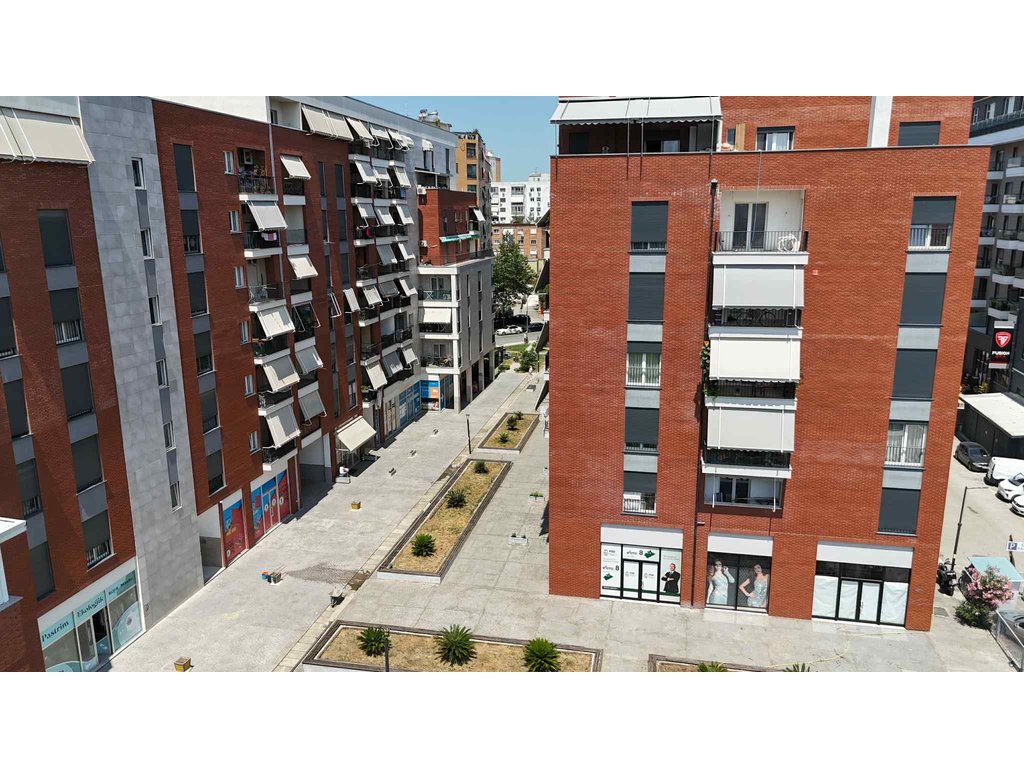 Ali Dem, commercial space for rent in the Vind complex!