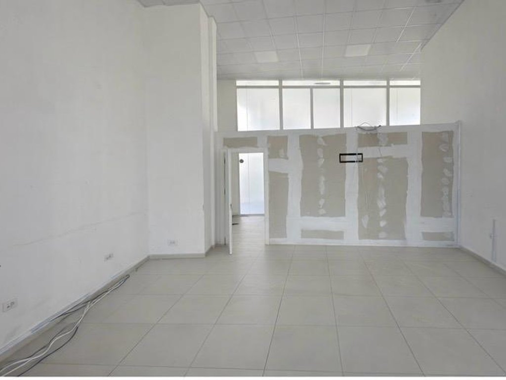 Commercial Space for Rent on Barricades Street