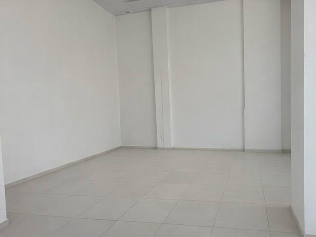 Commercial Space for Rent on Barricades Street