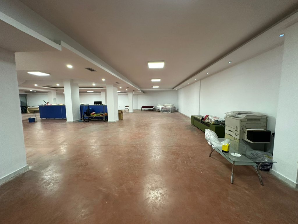 Commercial space for rent on Jordan Misja Street